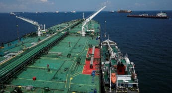 Cingapura inicia testes com novo combustível para atender regras da IMO