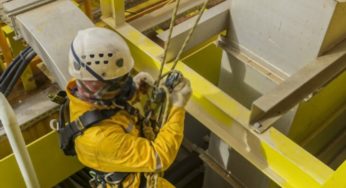 Empresa de recrutamento divulga oportunidade de emprego offshore para profissionais com curso técnico