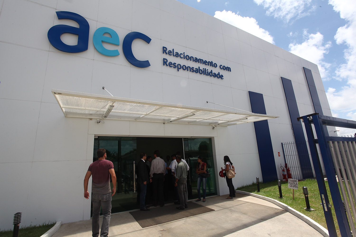 Carreiras e Empregos — AeC Centro de Contatos