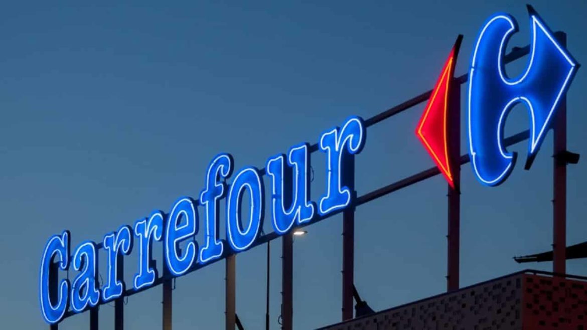 Carrefour abre programa de estágio e trainee com salários de R$ 1,5 mil