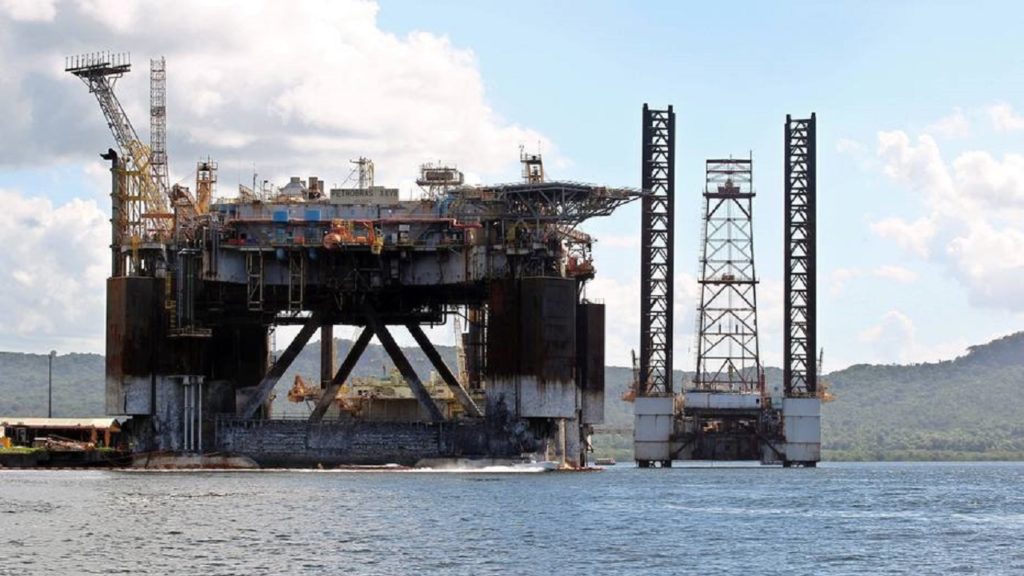 Empresas de petróleo criticam medida para taxar exportação