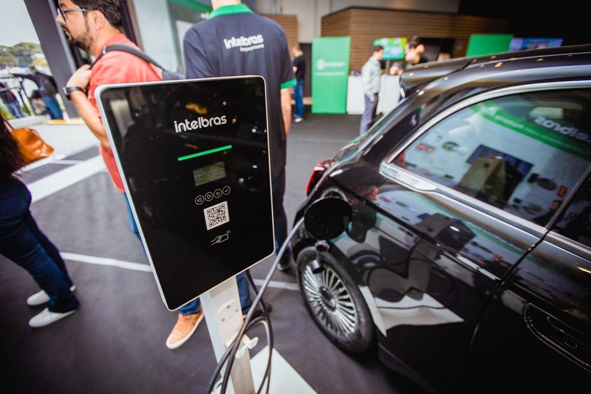 Intelbras se prepara para entrar no mercado de mobilidade elétrica com carregadores para veículos elétricos