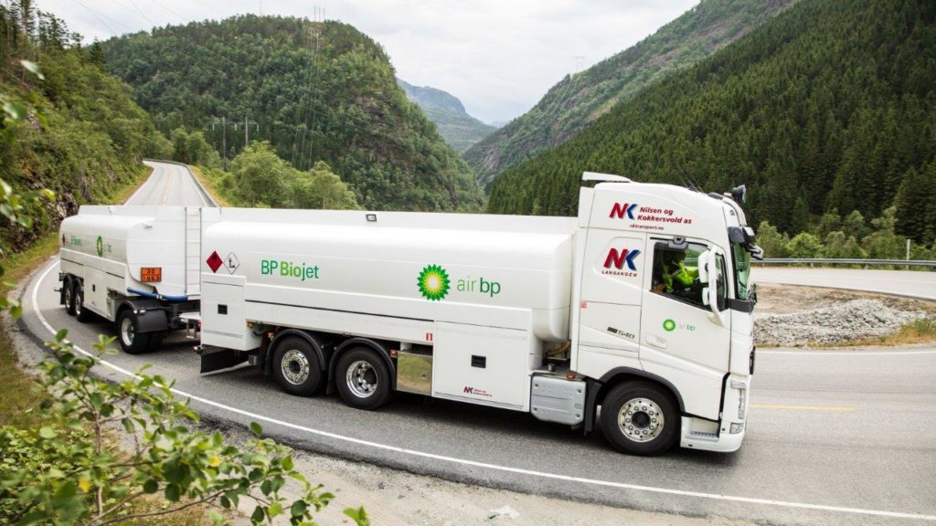 A companhia AIR BP utilizará o espaço da feira LABACE para anunciar os seus investimentos futuros no mercado de combustíveis nacional, focados em projetos de infraestrutura para o segmento da aviação no país.