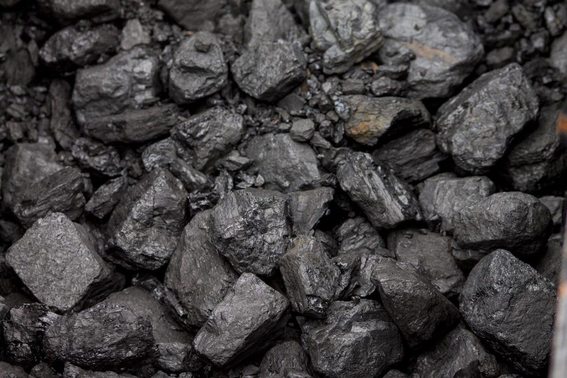 Os levantamentos da IEA acerca do crescimento da demanda por carvão no mercado mundial apontam para a chegada de novos recordes no segmento em 2022, devido à alta utilização da matéria-prima como fonte base no setor energético de alguns países.