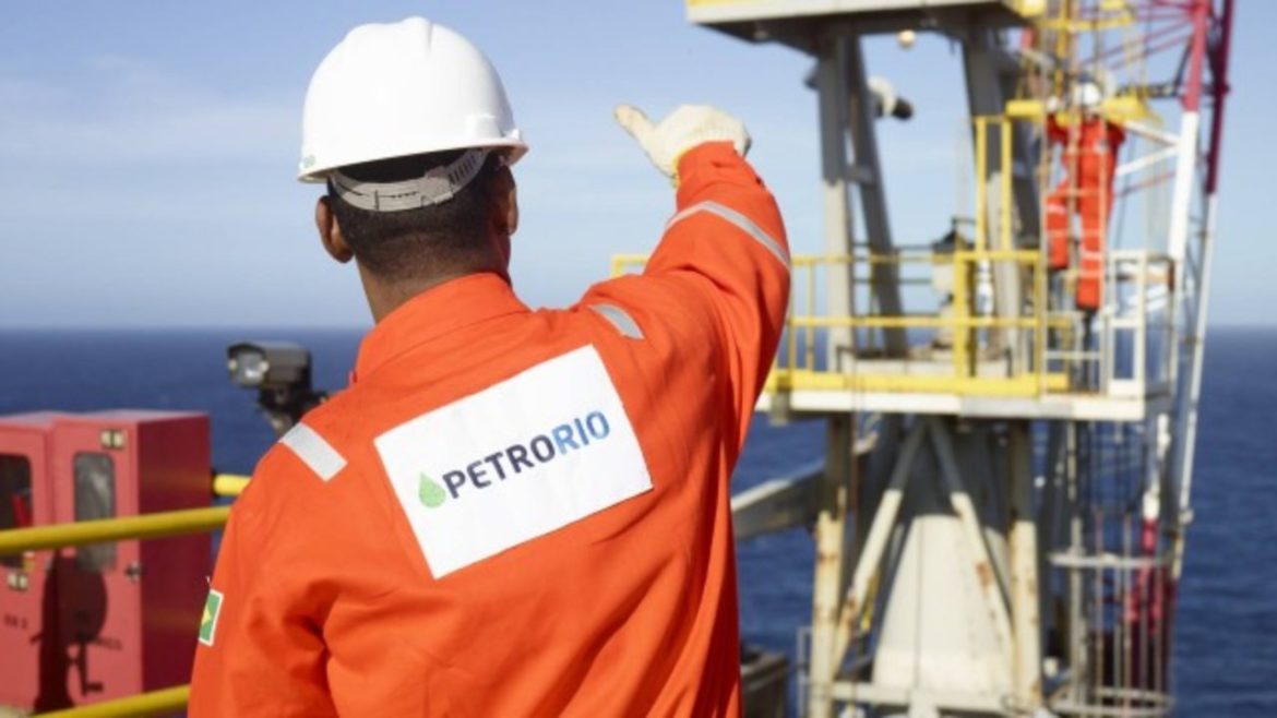 A gigante de óleo e gás PetroRio abriu alguns processos seletivos para o preenchimento das vagas de emprego disponíveis no ramo offshore.