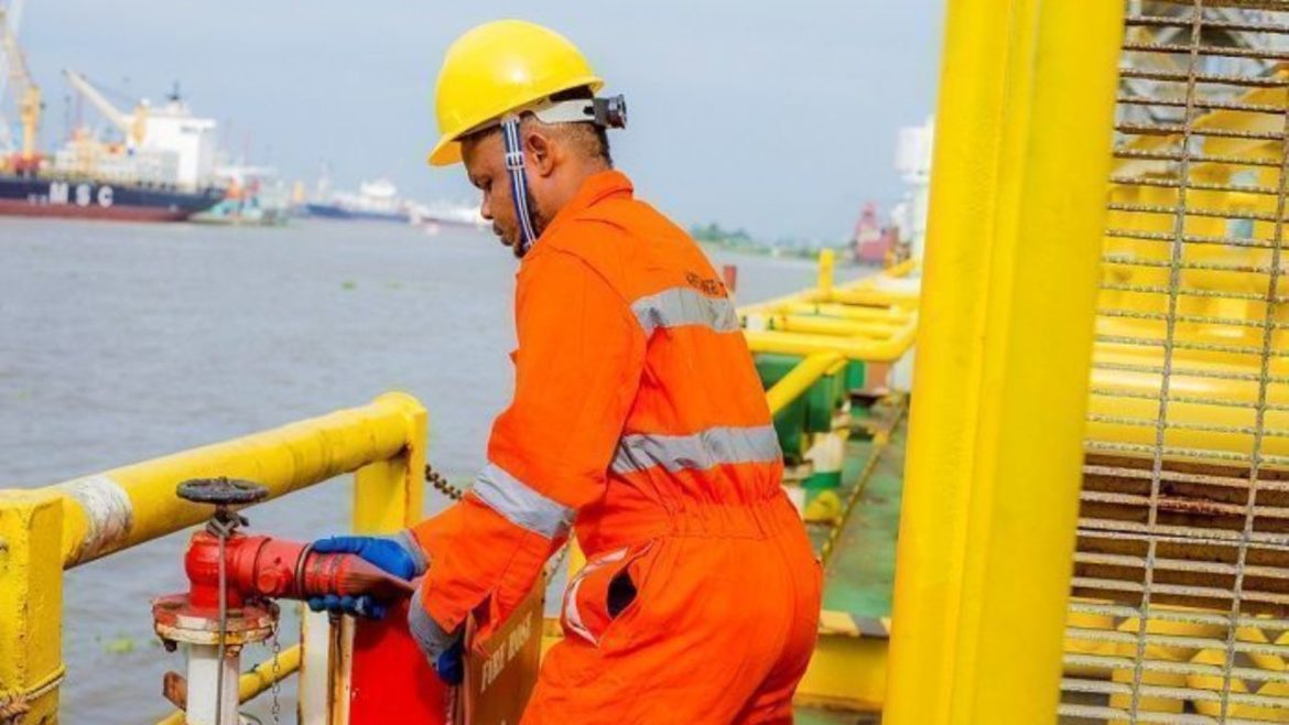 Tech Insp divulga vagas de emprego offshore para profissionais do setor de petróleo e gás
