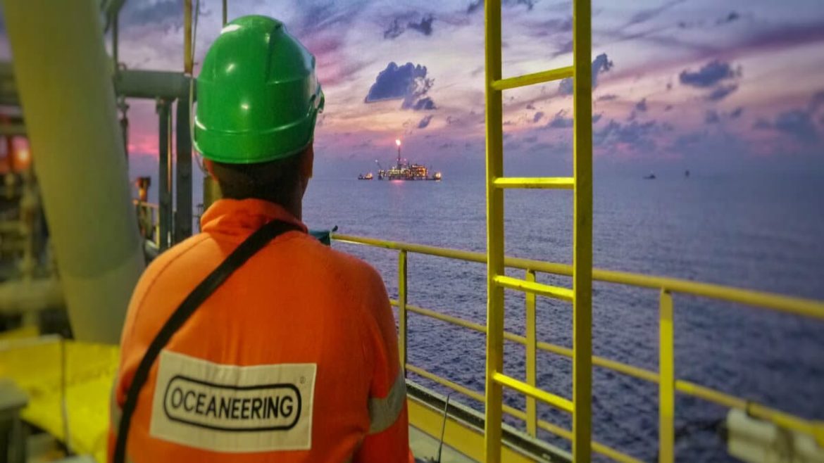 A Oceaneering anunciou uma receita média de US$ 300 milhões em contratos firmados para prestação de serviços de apoio ao setor marítimo