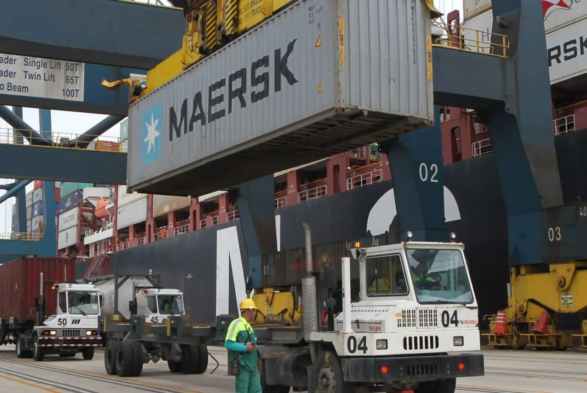 Gigante em movimentação de cargas, Maersk abre 73 vagas de emprego para candidatos de todo o Brasil