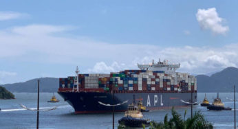 Navio 9 vezes maior que o Cristo Redentor paralisa balsas ao chegar no Porto de Santos