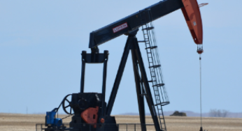 Petróleo: origem, destaque na economia, impacto industrial e importância geopolítica 