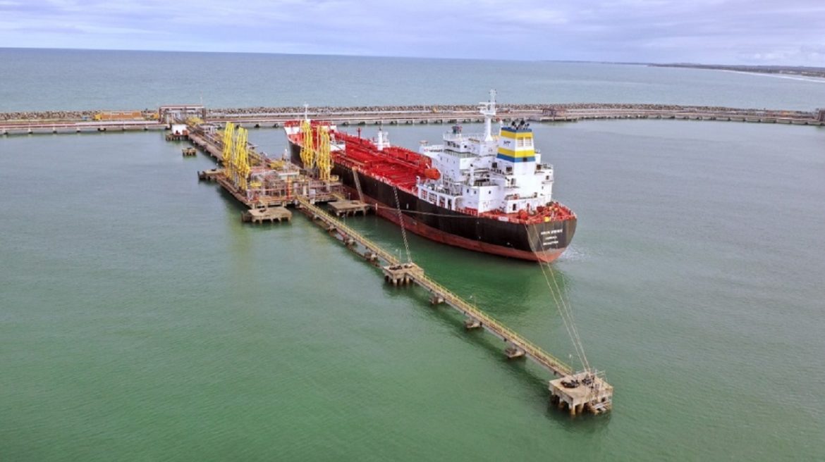 Novo terminal de gás natural no Porto de Suape promete gerar mais de 200 oportunidades de emprego