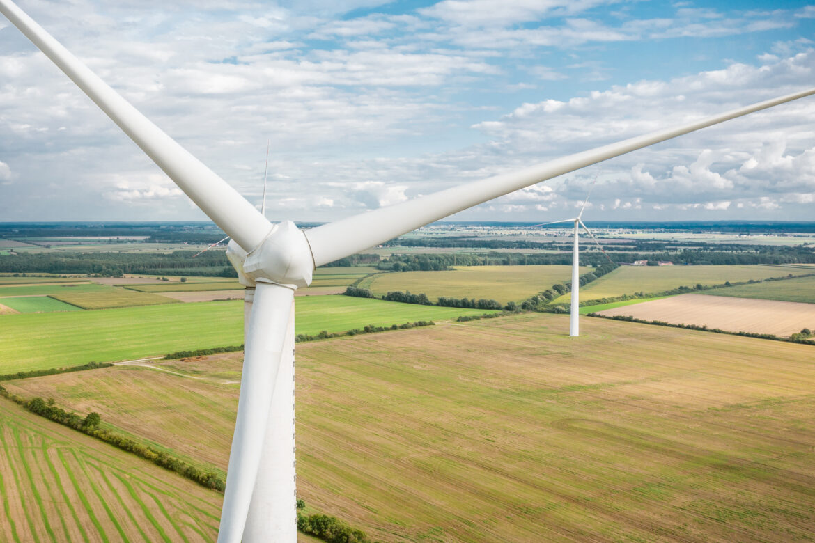 Em dez anos, energia eólica cresce 924% no Brasil e fotovoltaica passa de 5 MW instalados para 6.500 MW