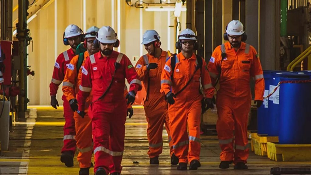 SBM Offshore, Grupo Priner, Estaleiro Jurong Aracruz e outras empresas estão com mais de 500 vagas de emprego offshore abertas para profissionais de todo o Brasil