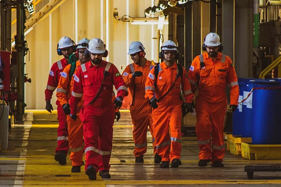 SBM Offshore, Grupo Priner, Estaleiro Jurong Aracruz e outras empresas estão com mais de 500 vagas de emprego offshore abertas para profissionais de todo o Brasil
