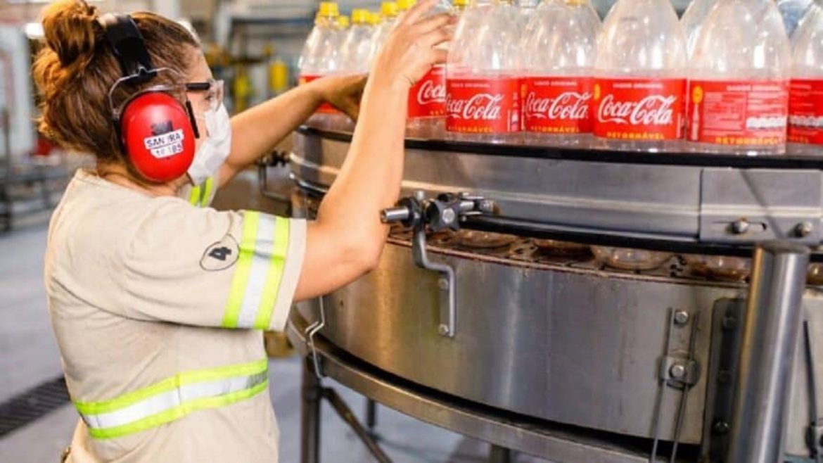 Coca-Cola está contratando novos profissionais para preencher vagas home office em todo o Brasil