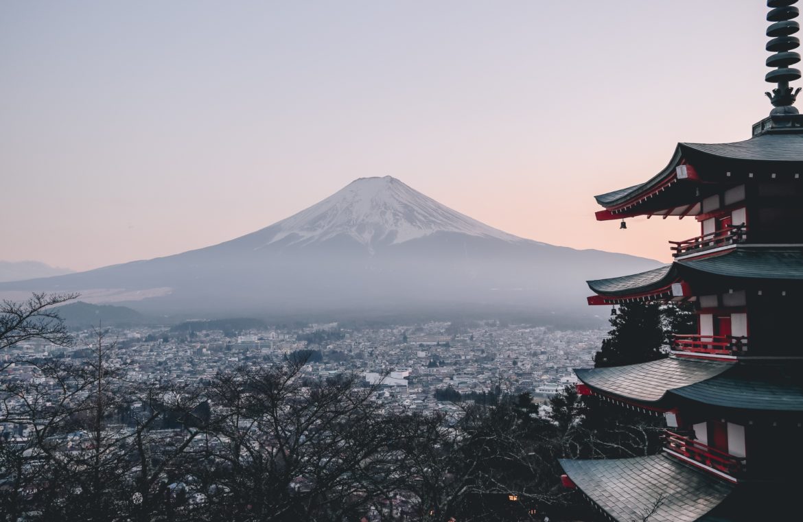 Com forte inflação aumentando desde 2014, salário no Japão começa a cair