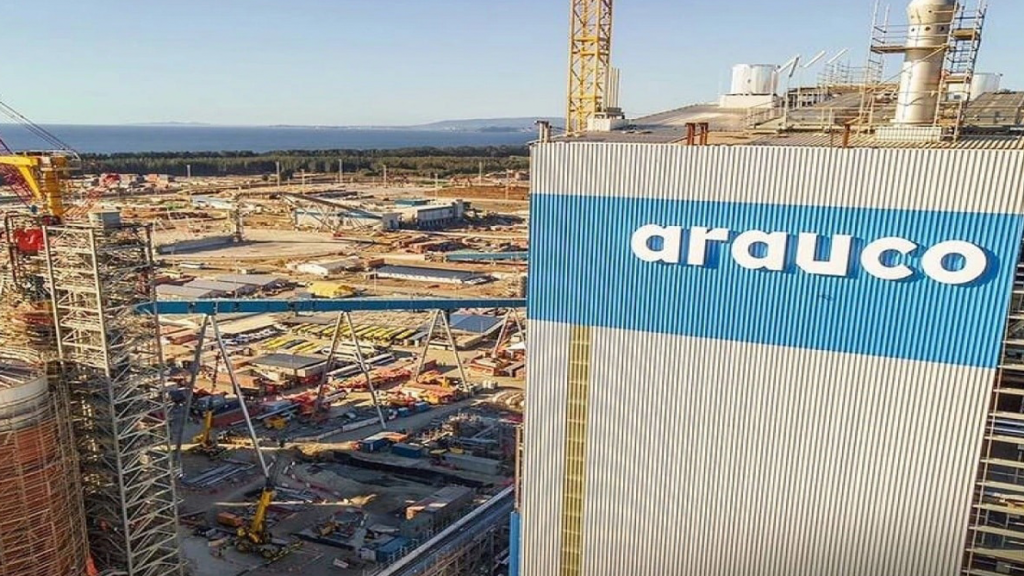 Com investimento bilionário, a nova fábrica da chilena Arauco irá movimentar a economia local e gerar muitos empregos para os moradores.