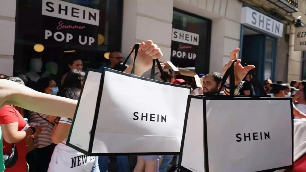 Shein anuncia investimento em fábricas no país, a estimativa é de que 100 mil vagas de emprego sejam abertas