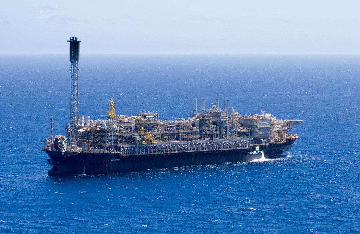 A contratação dos novos FPSO da Petrobras para a Bacia de Sergipe-Alagoas visa abrir uma nova fronteira de exploração na região.