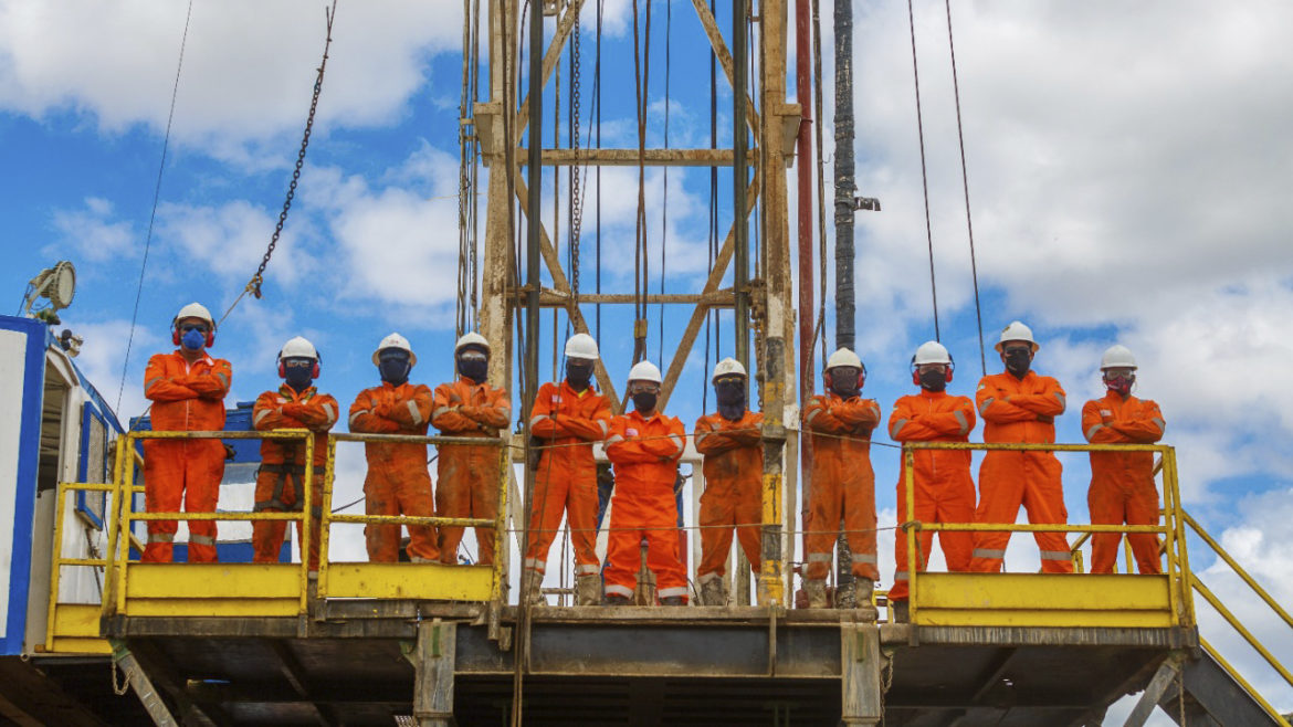 Gigante no setor de petróleo, a PetroReconcavo possui muitas vagas de emprego abertas para profissionais do nordeste com experiência.