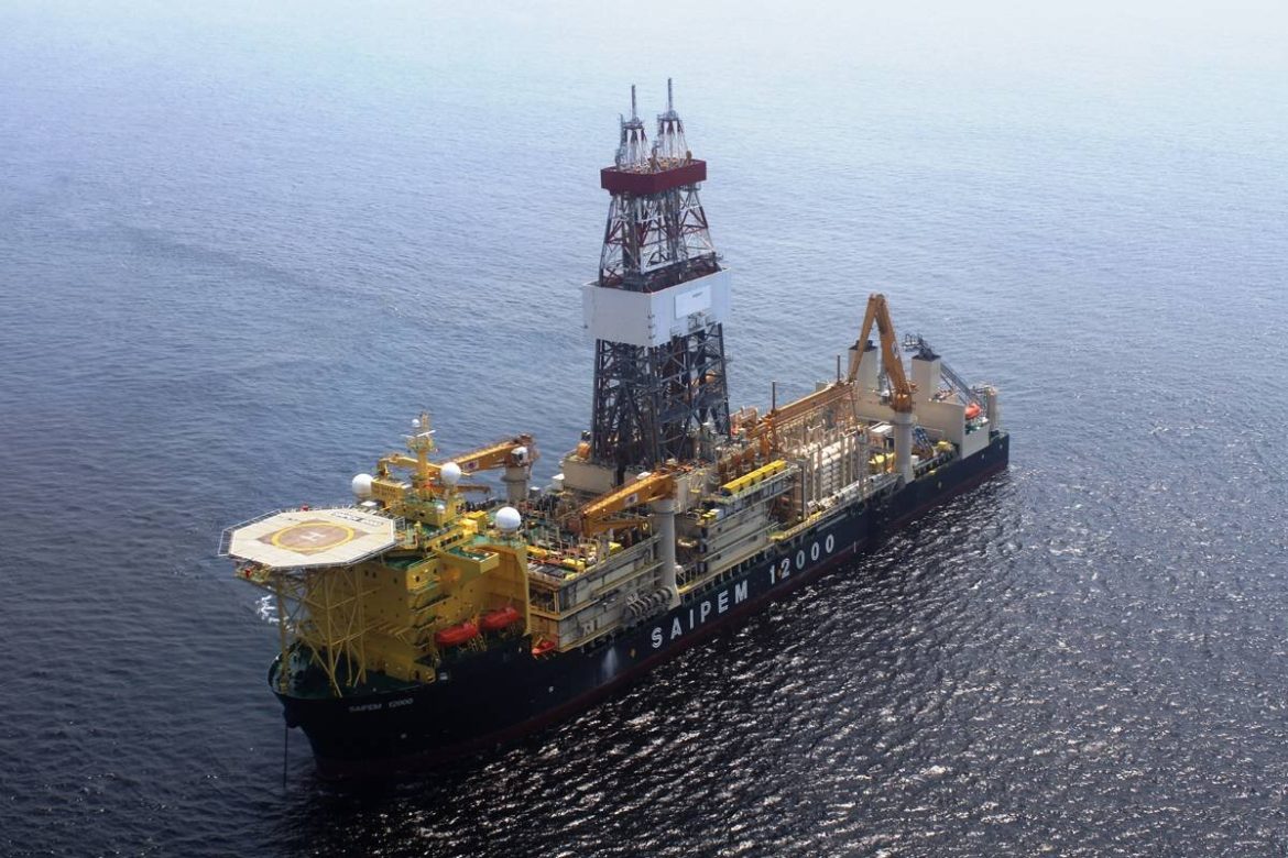 A fornecedora italiana de serviços offshore, Saipem, recebeu cinco novos contratos para projetos no ramo de petróleo e gás natural.