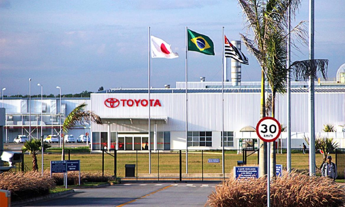 A companhia Toyota abriu novos processos seletivos para profissionais que desejam ingressar no quadro de funcionários da empresa.