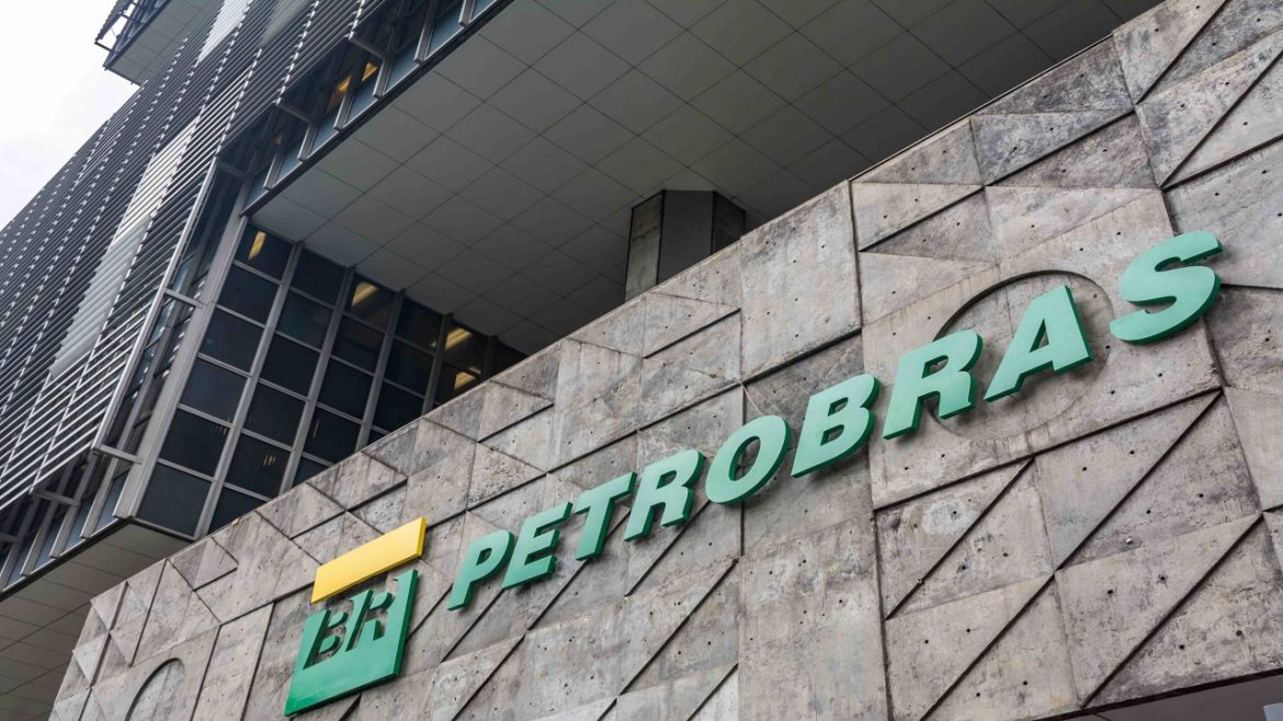 Petrobras surpreende com nova política de preços para diesel e gasolina; entenda as mudanças!