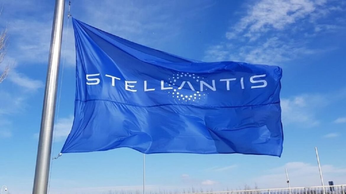 Stellantis anuncia novo investimento em fábrica de baterias a base de enxofre com foco em carros elétricos