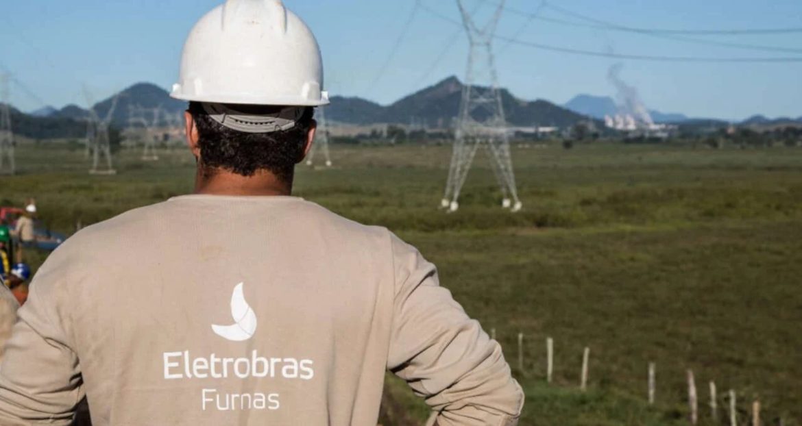 Gigante no setor de energia, a Eletrobras disponibilizou 351 vagas de emprego exclusivas para profissionais brasileiros.