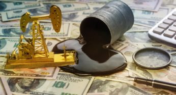 Brent recua para menor nível desde março e dólar também recua no Brasil, atingindo menor patamar em um ano