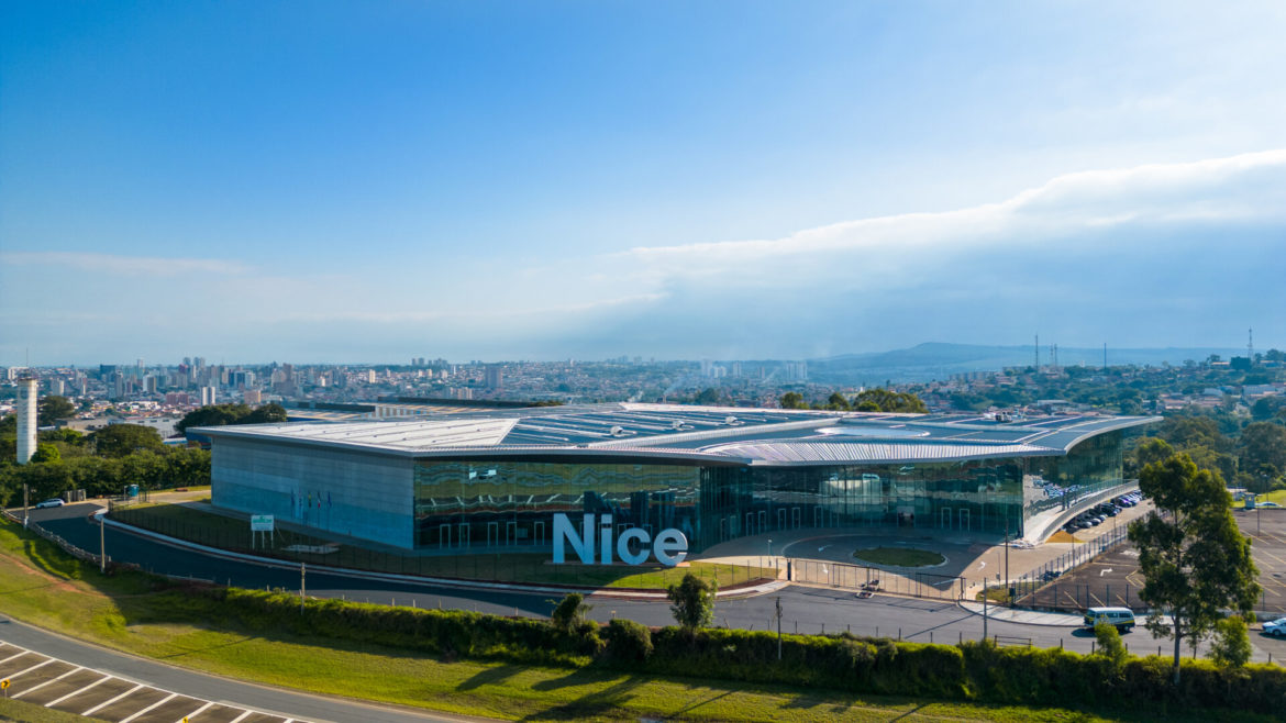 A nova unidade da Nice no Brasil constitui-se em uma fábrica inteligente inspirada nos princípios da Indústria 4.0.