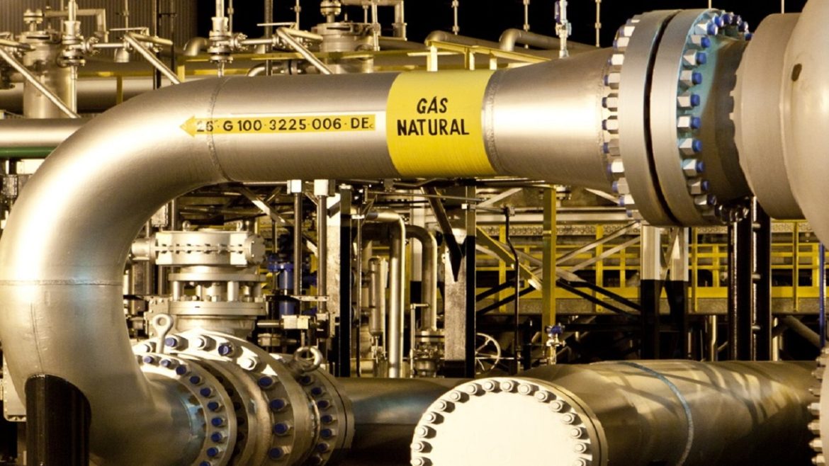Potencial para gerar milhares de empregos Oferta de gás natural à indústria impulsiona o mercado de trabalho no país, afirma Abiquim