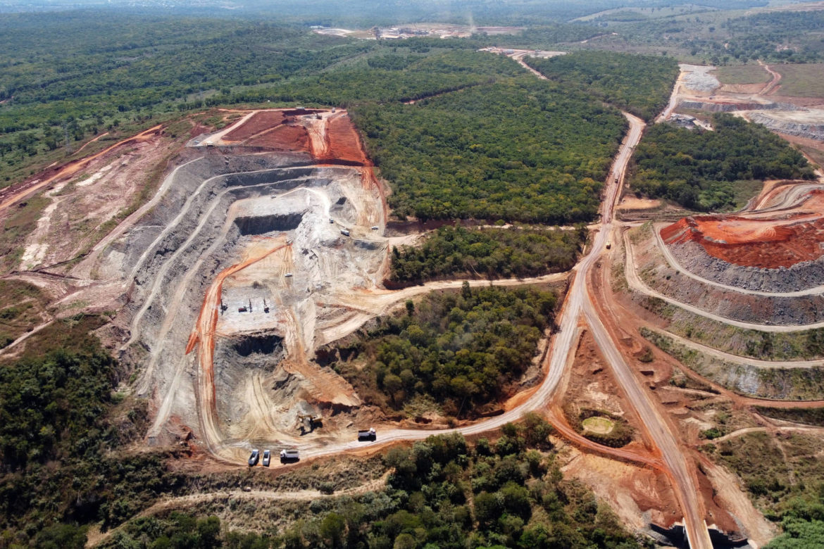 Profissionais do setor de mineração em Minas Gerais poderão ser beneficiados com as novas vagas de emprego criadas no Vale do Lítio.