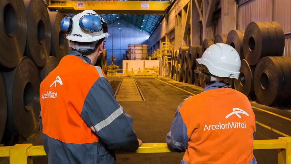 São quase 40 vagas de emprego disponíveis para profissionais de todo o Brasil que desejam trabalhar em uma companhia como a ArcelorMittal.