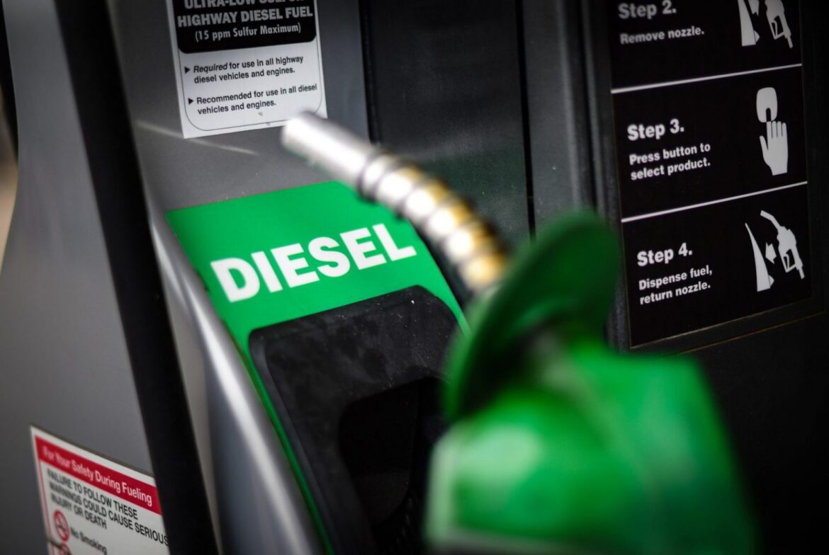 Os impostos federais sobre o óleo diesel já haviam aumentado R$ 0,02 por litro no último domingo, 1º de outubro.