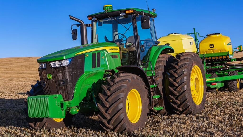 O anúncio do motor a etanol está em consonância com as metas globais de sustentabilidade divulgadas pela John Deere para 2026 e 2030.