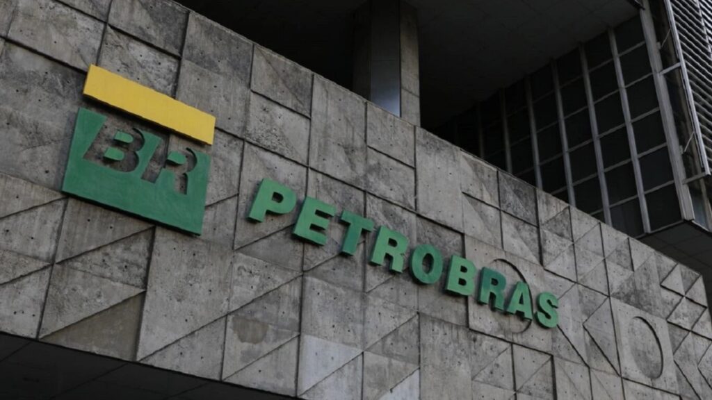 Esses investimentos também refletem o compromisso da Petrobras com a sustentabilidade e uma operação mais eficiente.