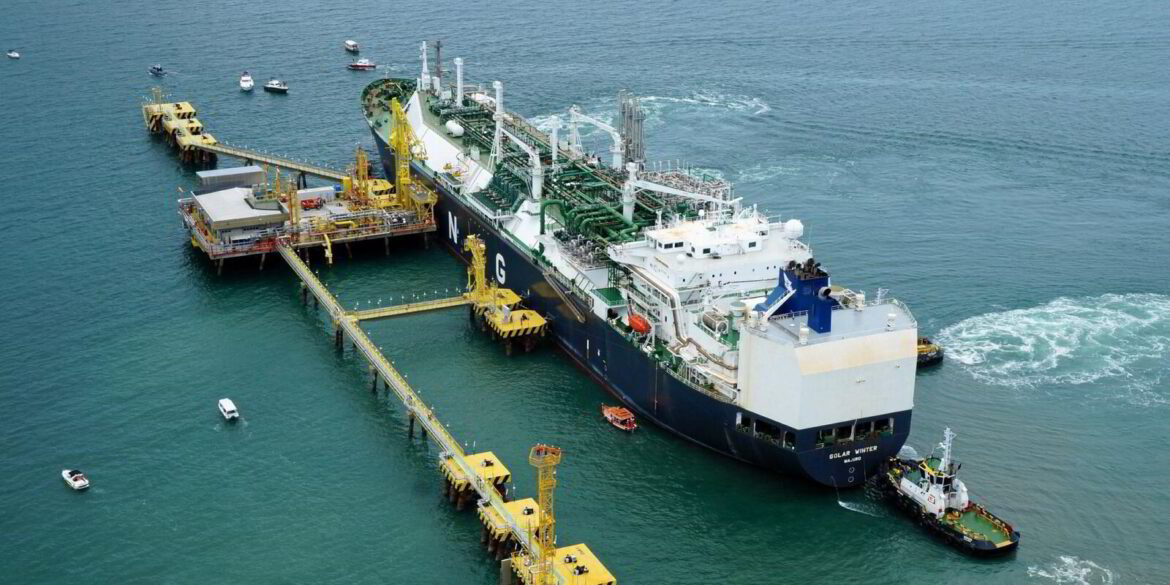 É importante ressaltar que a Petrobras manterá suas operações nos terminais de regaseificação de GNL localizados na Baía de Guanabara.