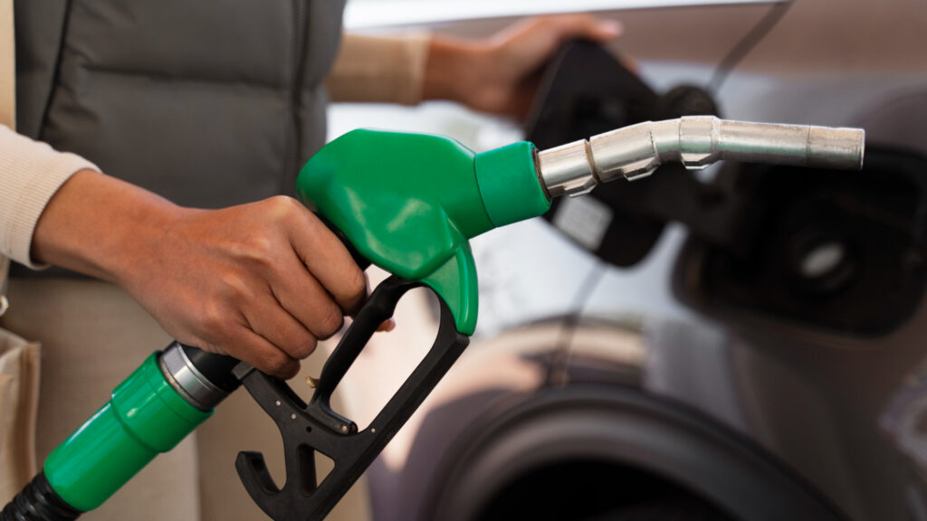 Outra explicação para a sensibilidade do preço do diesel está nos custos de produção no mercado nacional de combustíveis.