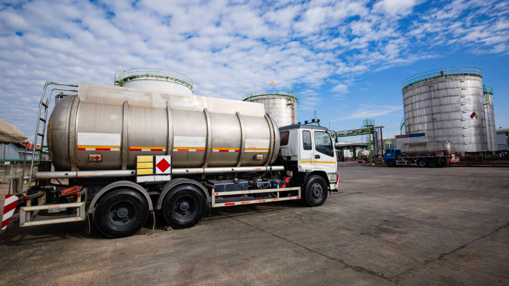 Para o Sindtanque-MG, a cobrança antecipada do IPVA em janeiro representa um risco de endividamento para os profissionais do setor.