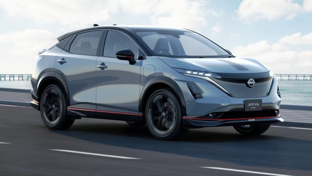 O Nissan Ariya Nismo será oferecido em duas versões no mercado japonês, ambas equipadas com dois motores elétricos e tração integral.
