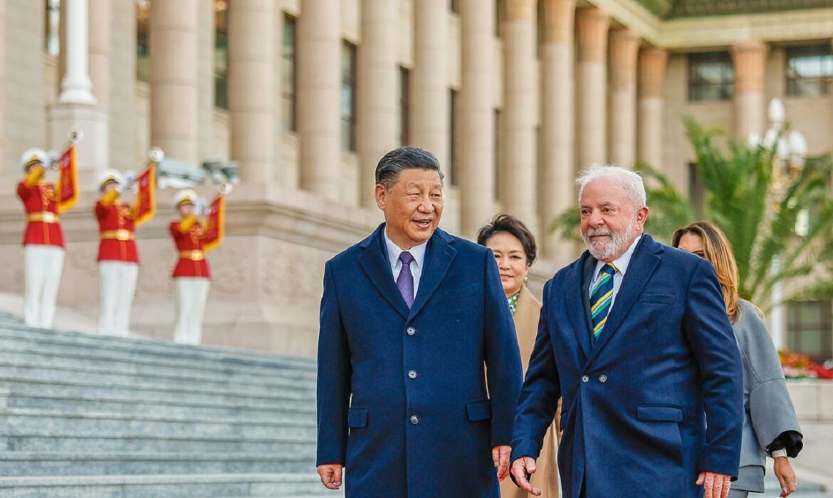 Lula e ministro chinês em negociações secretas: uma parceria bilionária em energia renovável está a caminho?