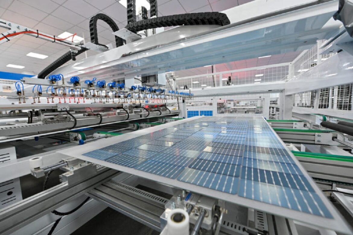 Iberdrola e Exiom constroem a primeira e uma das maiores fábricas de painéis solares para mudar o mercado