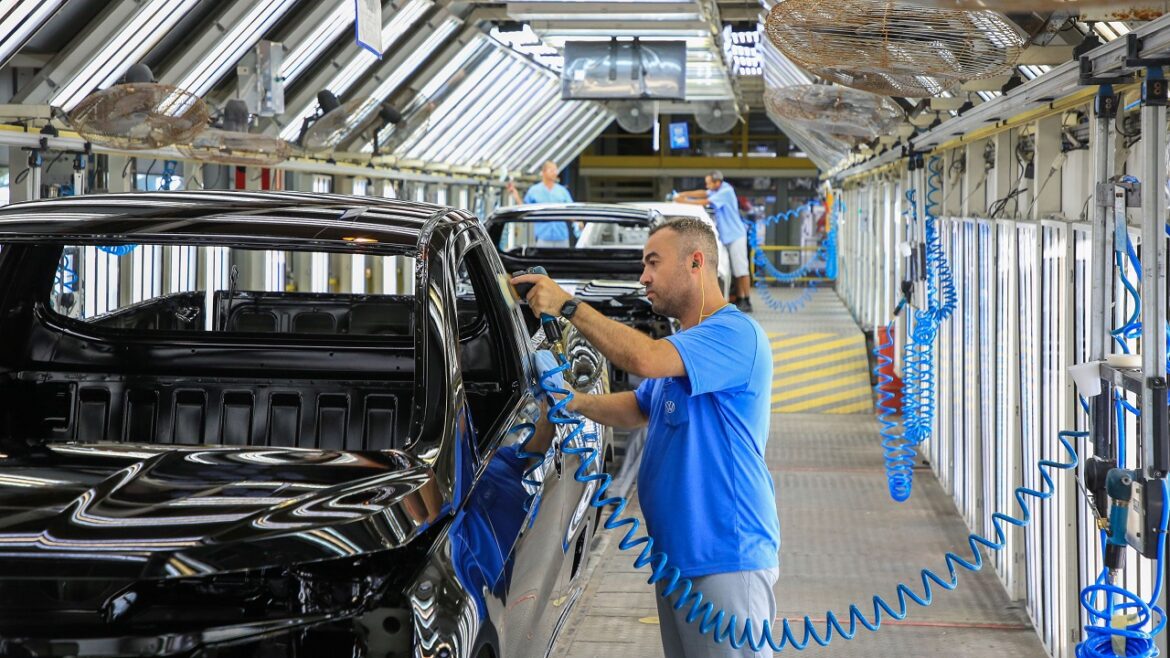 Volkswagen do Brasil recruta mais de 80 novos funcionários para ocupar vagas de emprego em suas unidades