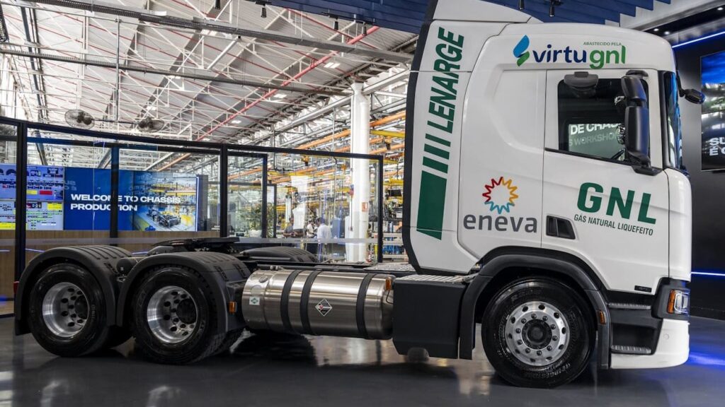 A parceria entre a Virtu GNL e Eneva vai além da aquisição de veículos, buscando soluções de transporte inovadoras para substituição do diesel.