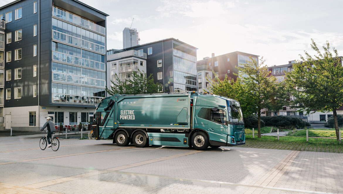 O Volvo FM Low Entry foi projetado especificamente para proporcionar uma condução segura e eficiente em áreas urbanas.