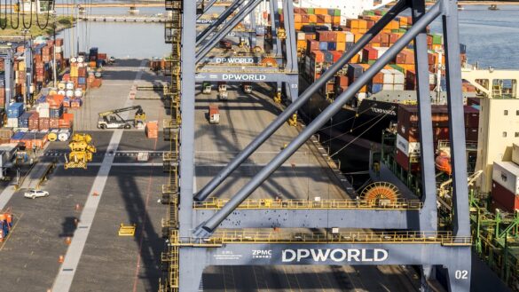 Rumo e DP World anunciam acordo para construção de novo terminal de grãos e fertilizantes no Porto de Santos (SP)