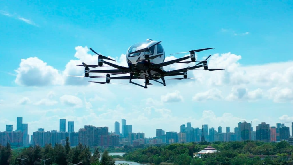 Empresa chinesa EHang busca autorização da Anac para realizar voos experimentais de 'carro voador' no Brasil, um eVTOL com tecnologia de ponta.