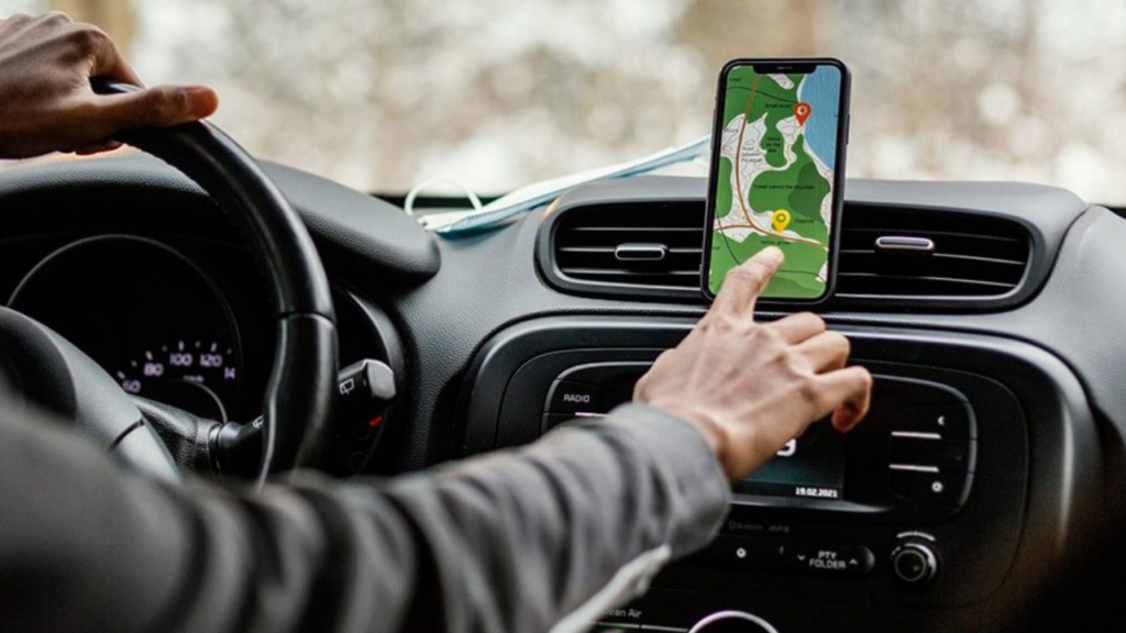 Embora aprovado em uma etapa crucial, ainda não há detalhes sobre como as plataformas de carros de app adotarão o botão de pânico.