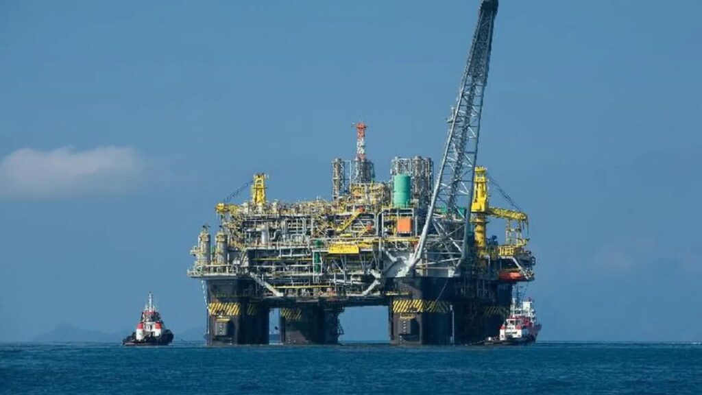 Mercado de petróleo terá prejuízo de R$ 7 bilhões com a chegada do Imposto Seletivo